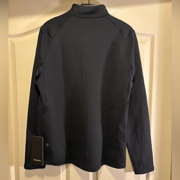 Lululemon Men’s “Waffle-Knit” Half Zip (M) *TRENDING* - Picture 11 of 14
